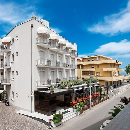 Hotel Gabriella Rimini Esterno foto