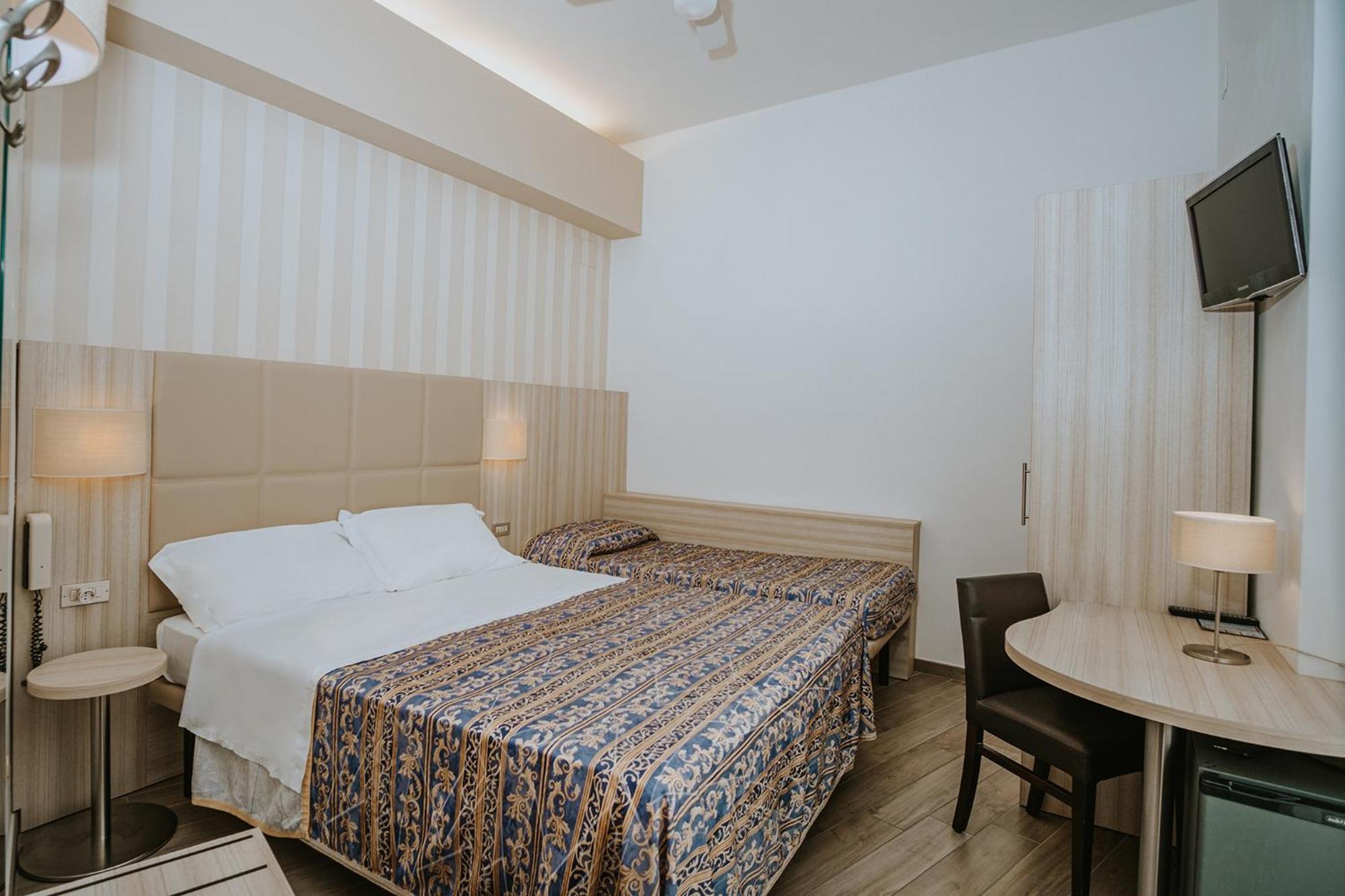 Hotel Gabriella Rimini Esterno foto