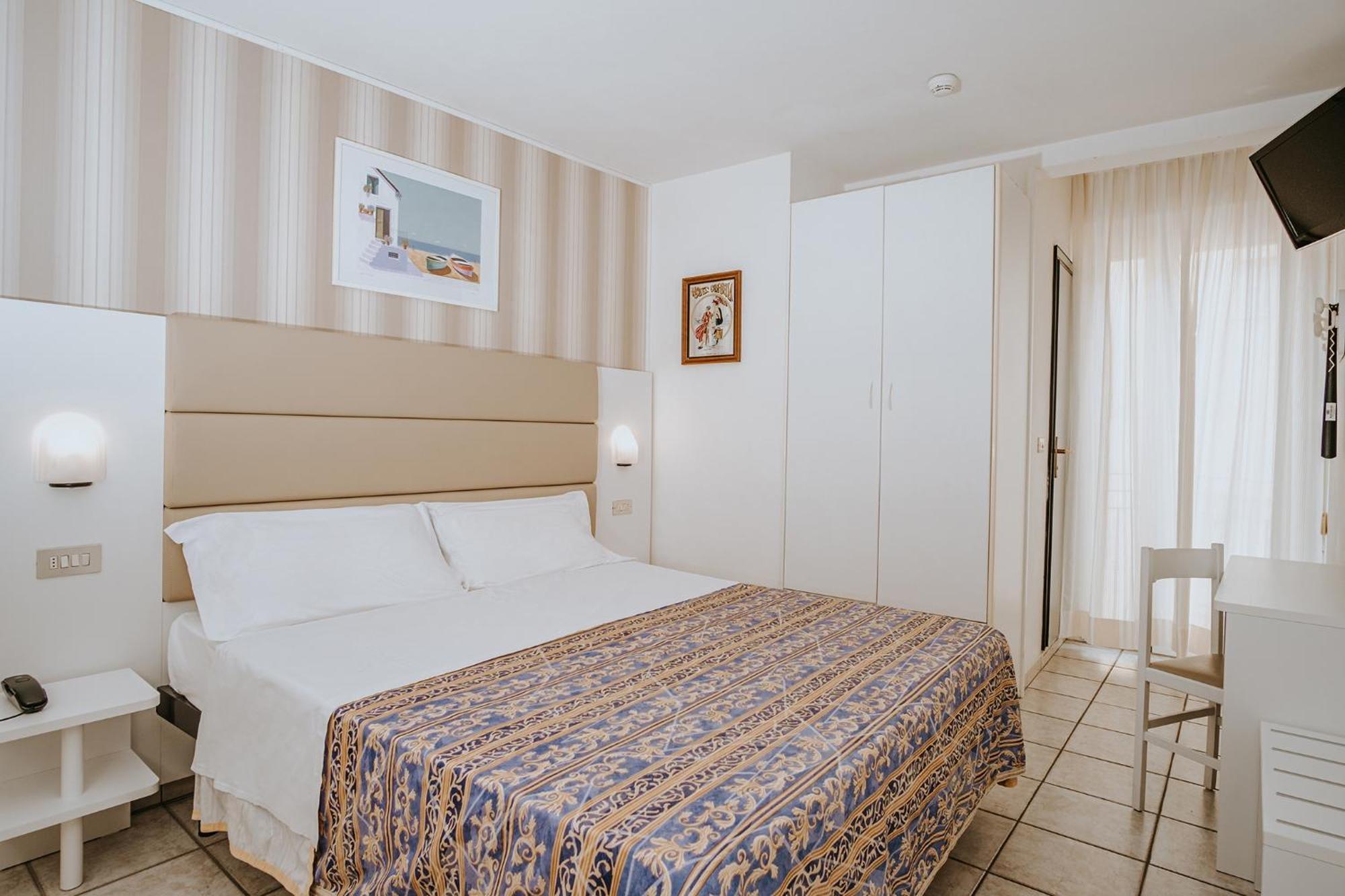 Hotel Gabriella Rimini Esterno foto