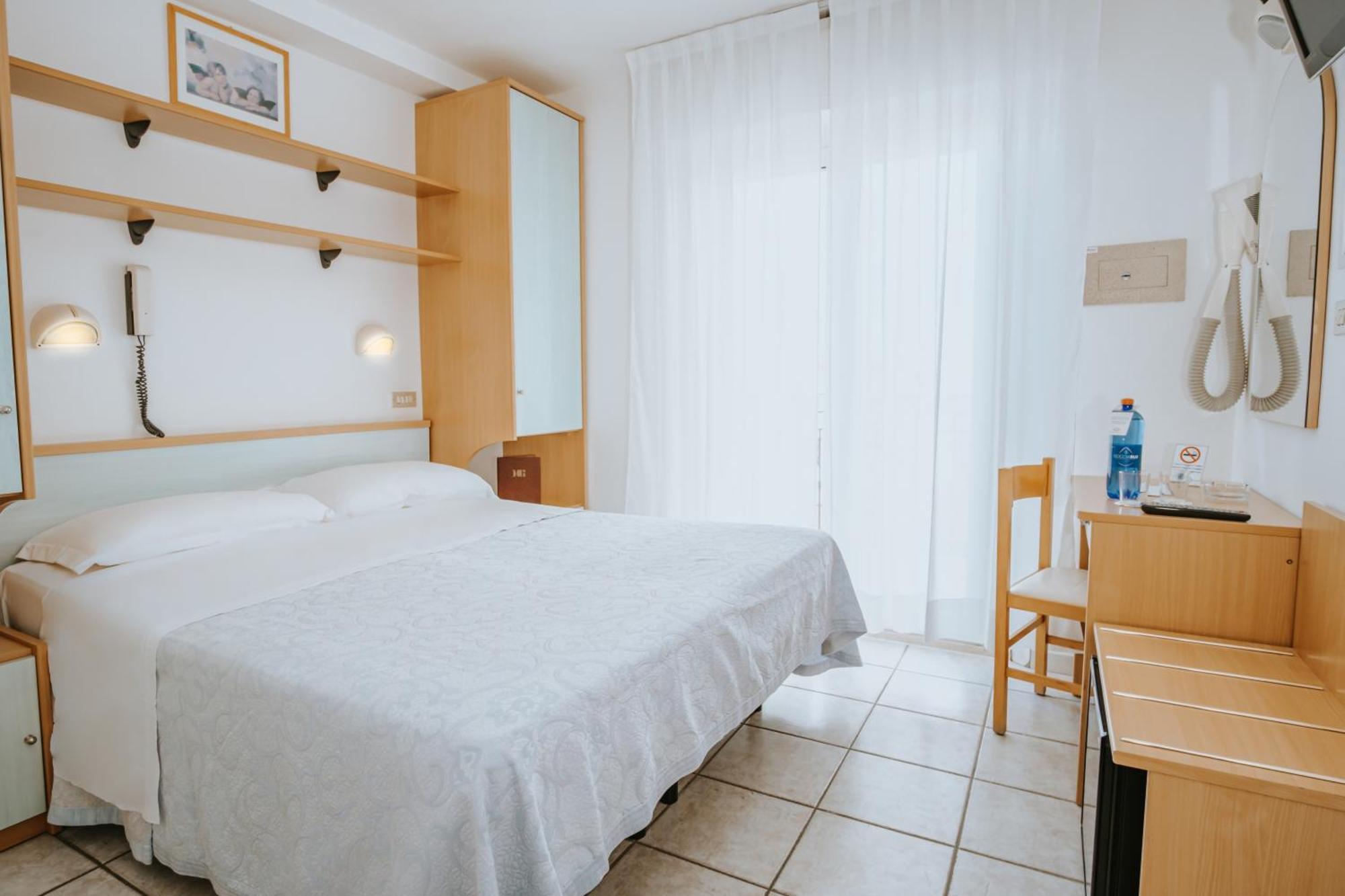Hotel Gabriella Rimini Esterno foto