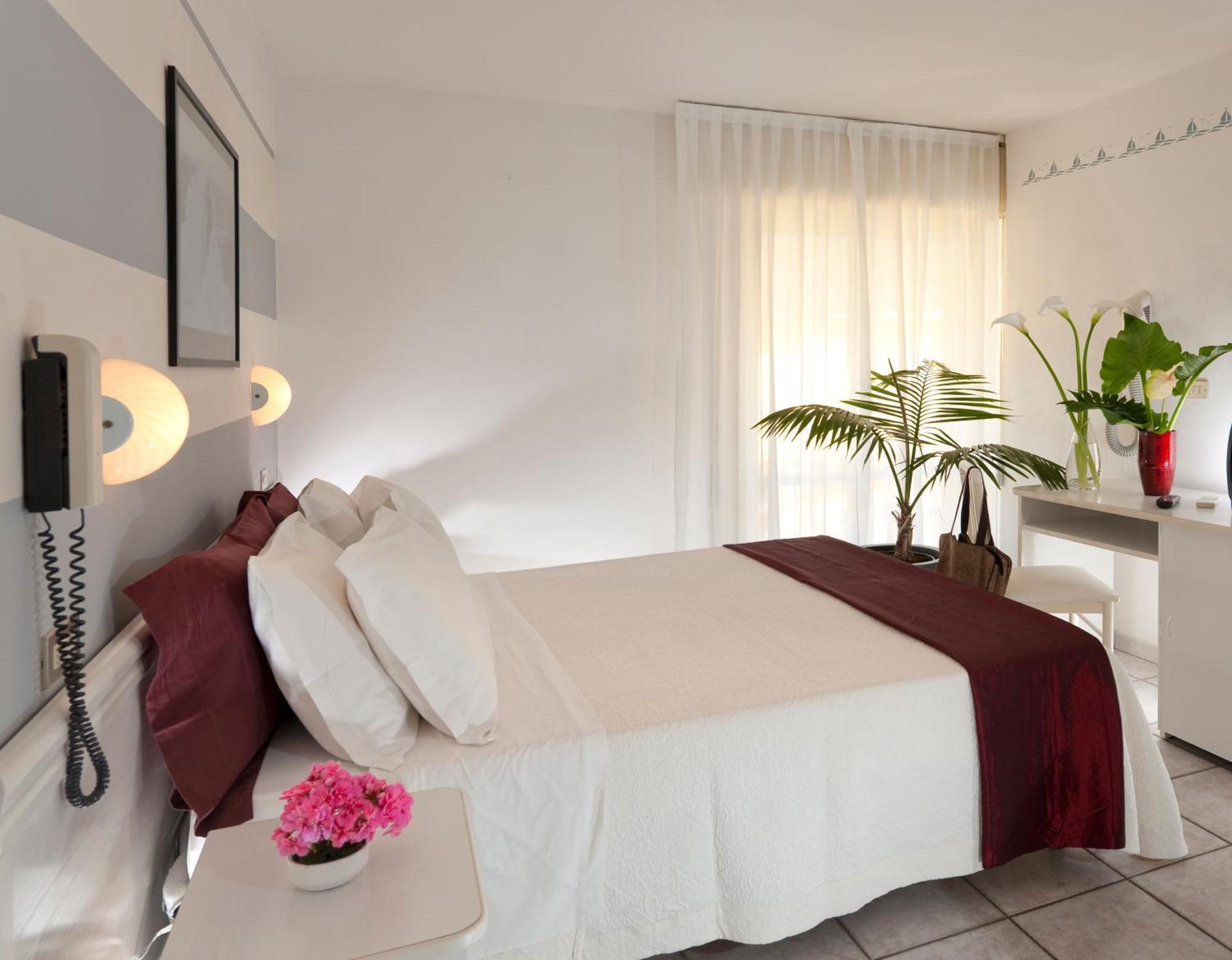 Hotel Gabriella Rimini Esterno foto