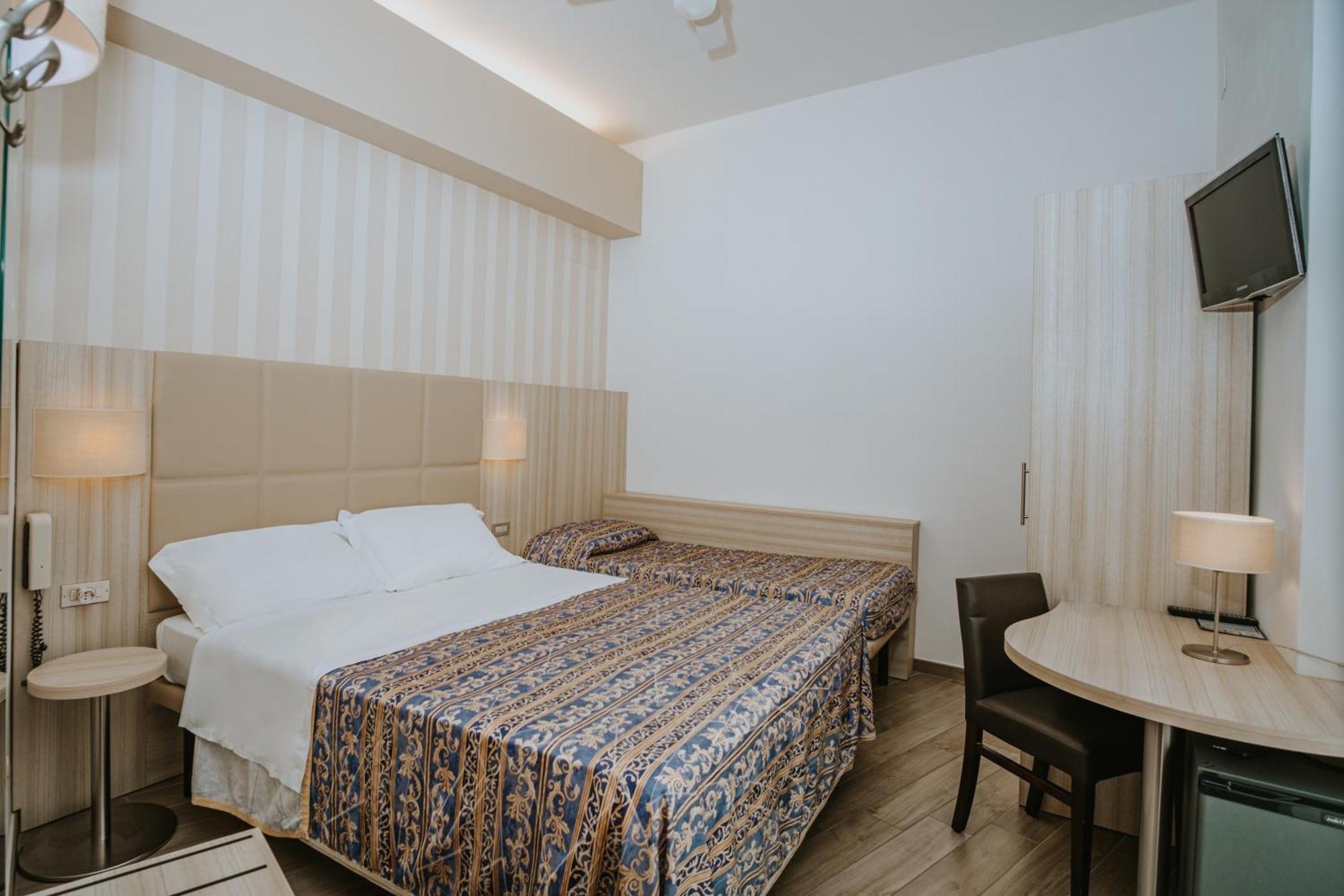 Hotel Gabriella Rimini Esterno foto