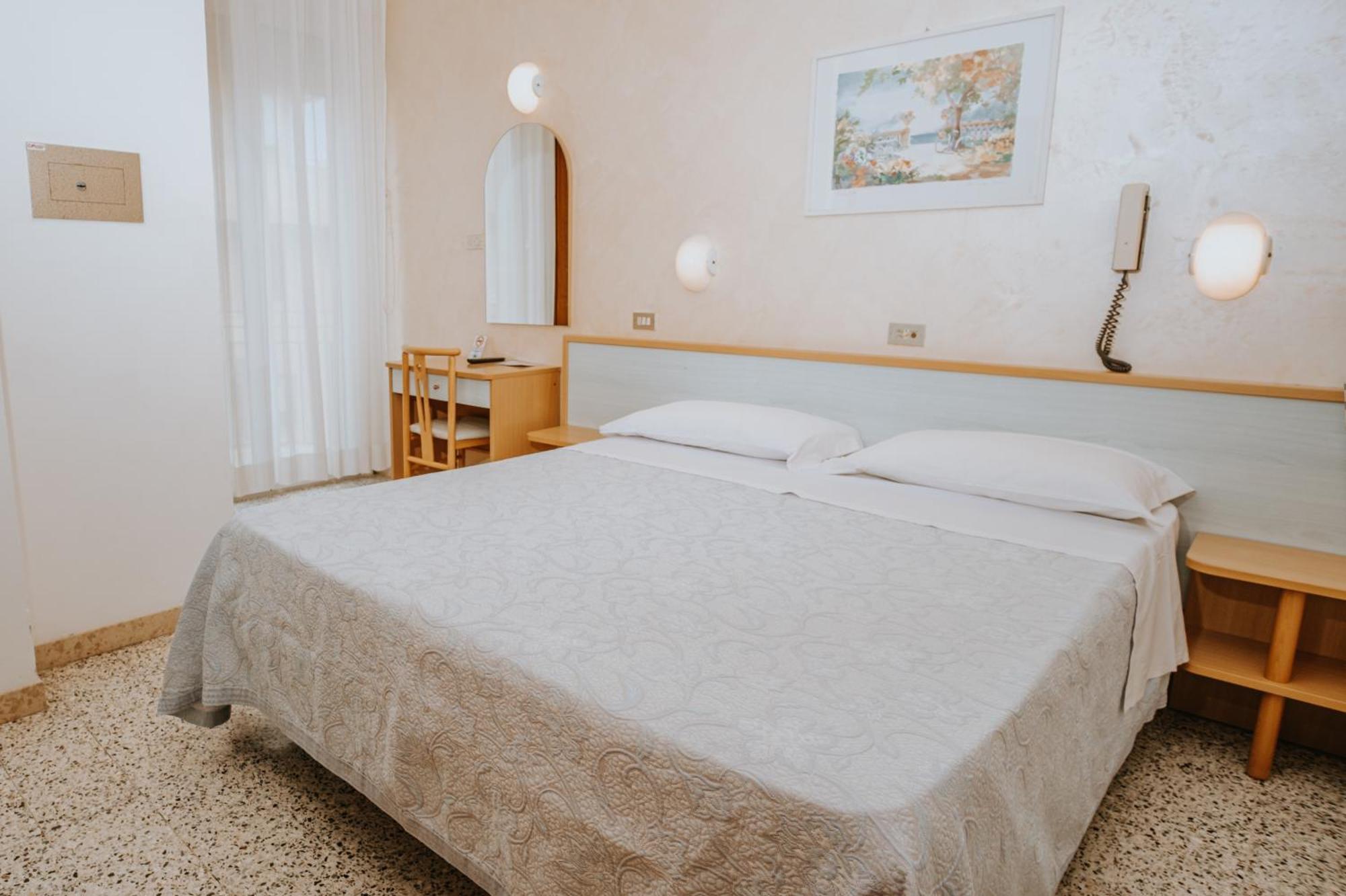 Hotel Gabriella Rimini Esterno foto